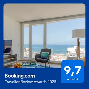elegant-living-with-great-views-of-las-canteras-beach.in-canary-islands.com/